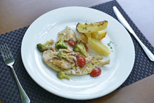 Fileto Pule Me Brokoli Dhe Pançetë - Menu Item