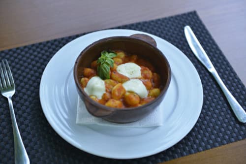 Gnocchi Furre Me Domate Dhe Mocarela - Menu Item
