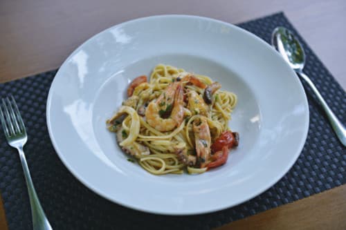 Linguine Me Fruta Deti - Menu Item