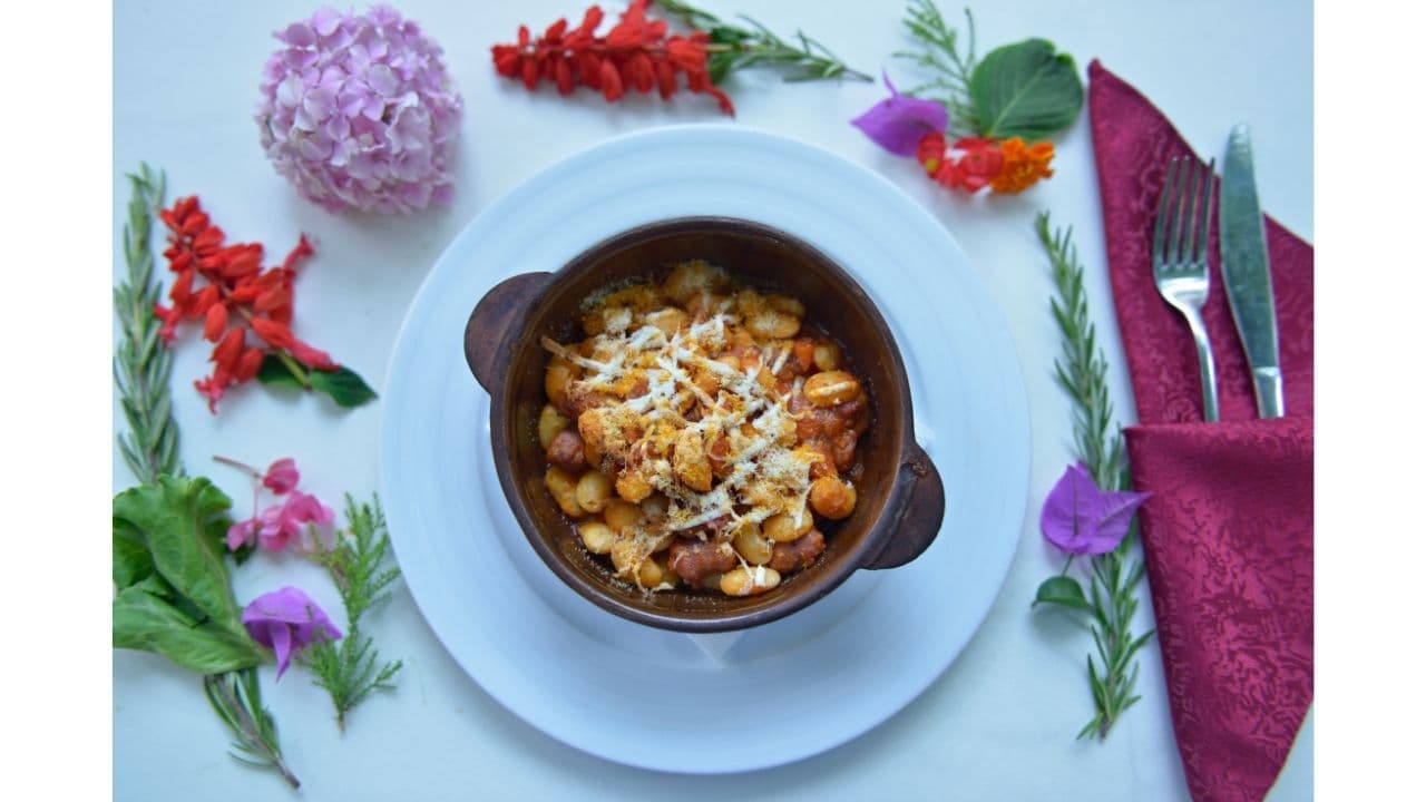 Fasule Pllaqi Të Furrës - Menu Item