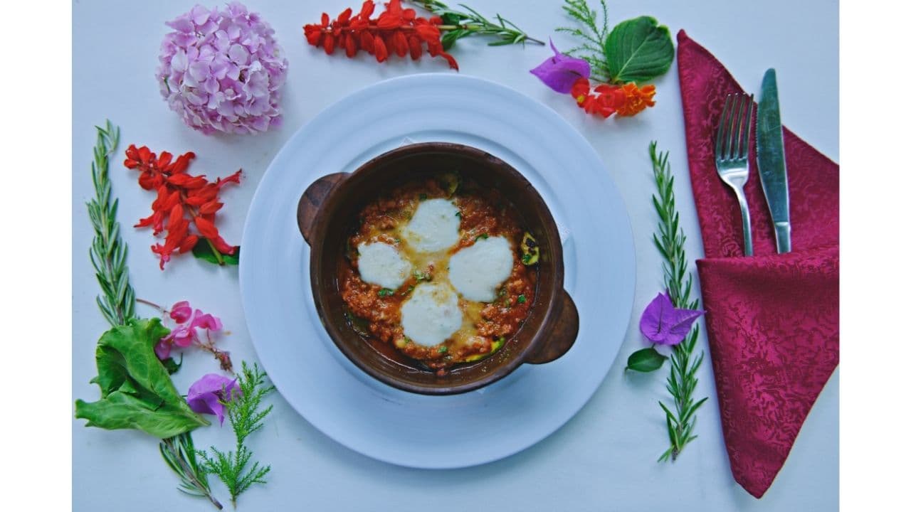 Patëllxhan Te Furres Me Ragu - Menu Item