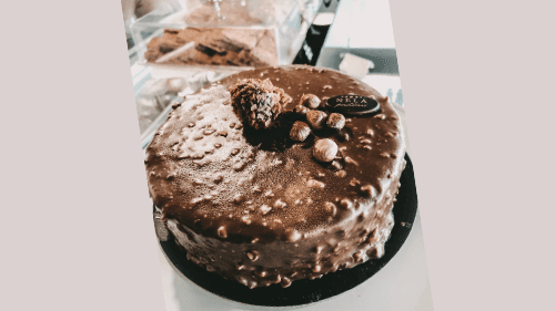 Tortë Ferrero E Vogël - Menu Item