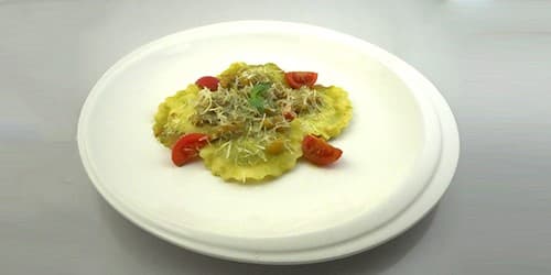 Ravioli Me Domate Të Freskët, Borzilok Dhe Grana - Menu Item