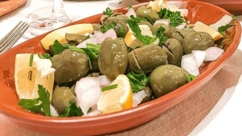 Sallatë Me Ullinj - Menu Item