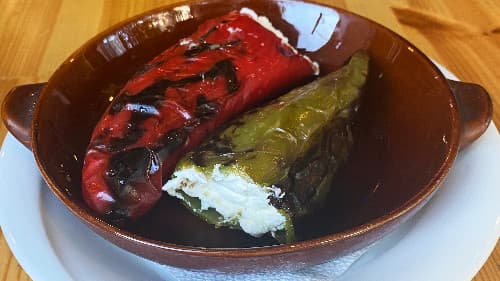 Peppers with baked cottage cheese - Menu Item