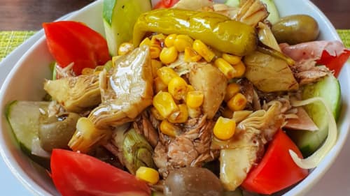 Salad Mix With Tuna - Menu Item