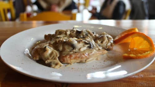 Fileto Pule Salcë Portokalli - Menu Item