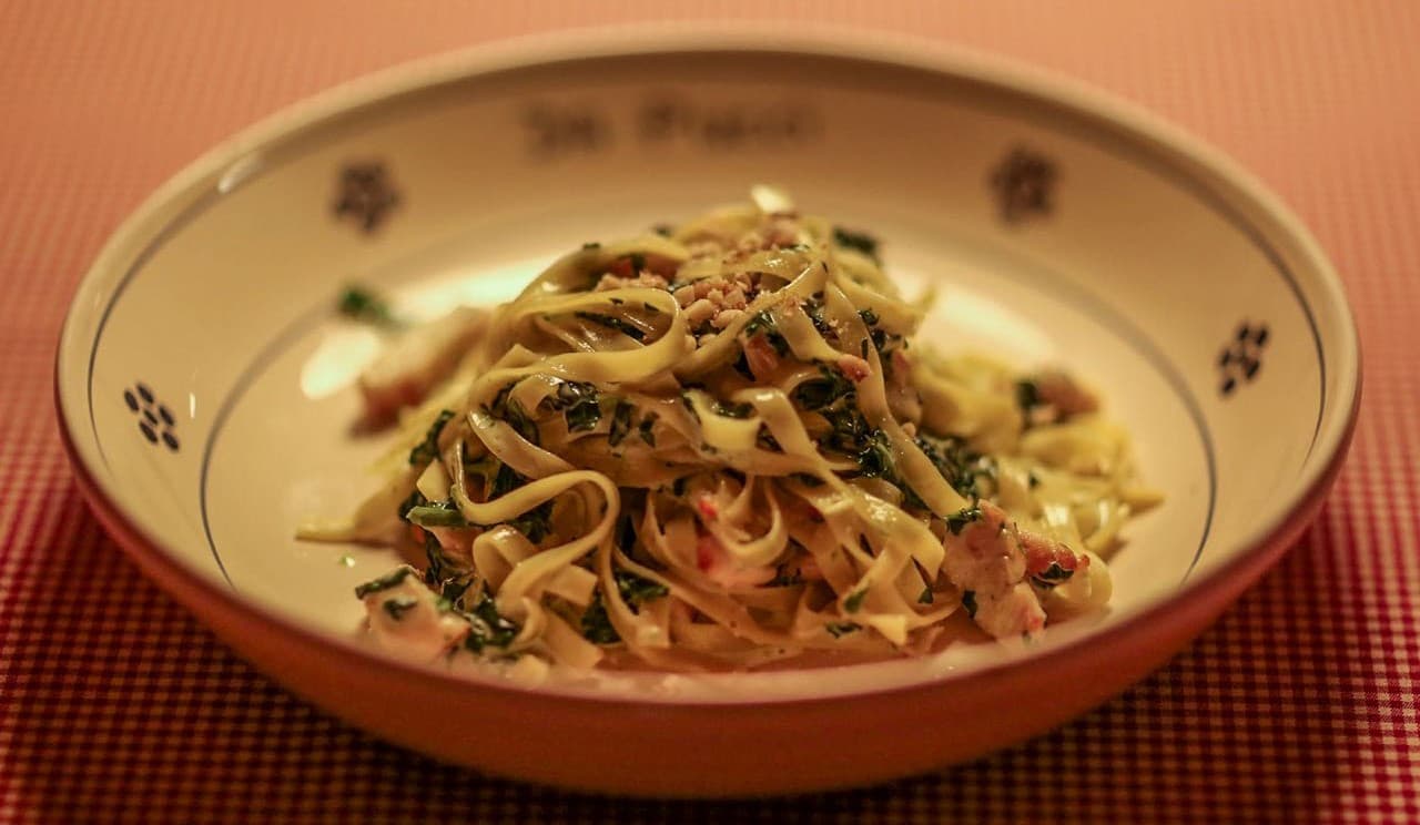Tagliatelle Pulë Spinaq Gorgonzola Arra - Menu Item